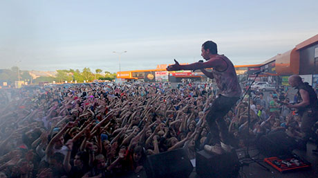 Ben Pierce playing at a concert in Russia